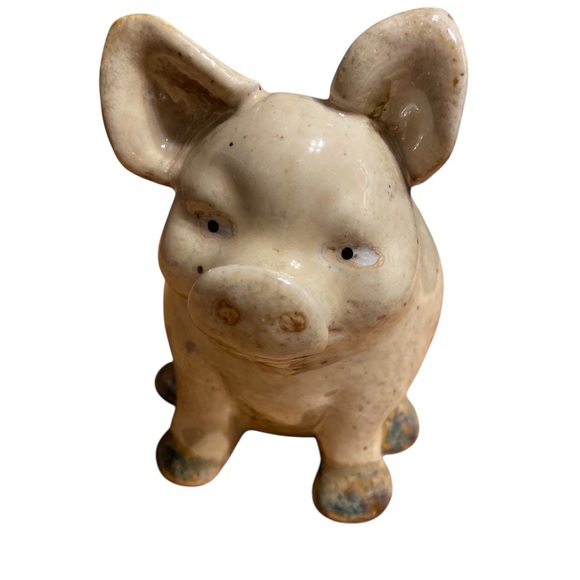 Charming Cream Pig Figurine - Picture 1 of 3